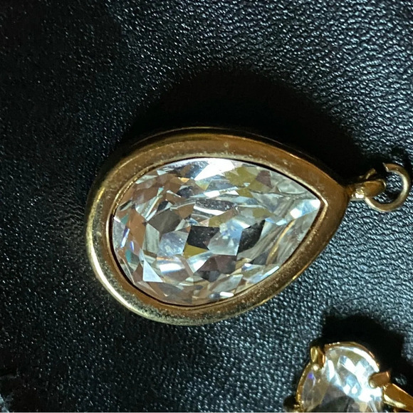 Swarovski Crystal Rhinestone Earrings and Pear CZ Shaped Pendant Gold Plated - Picture 8 of 11